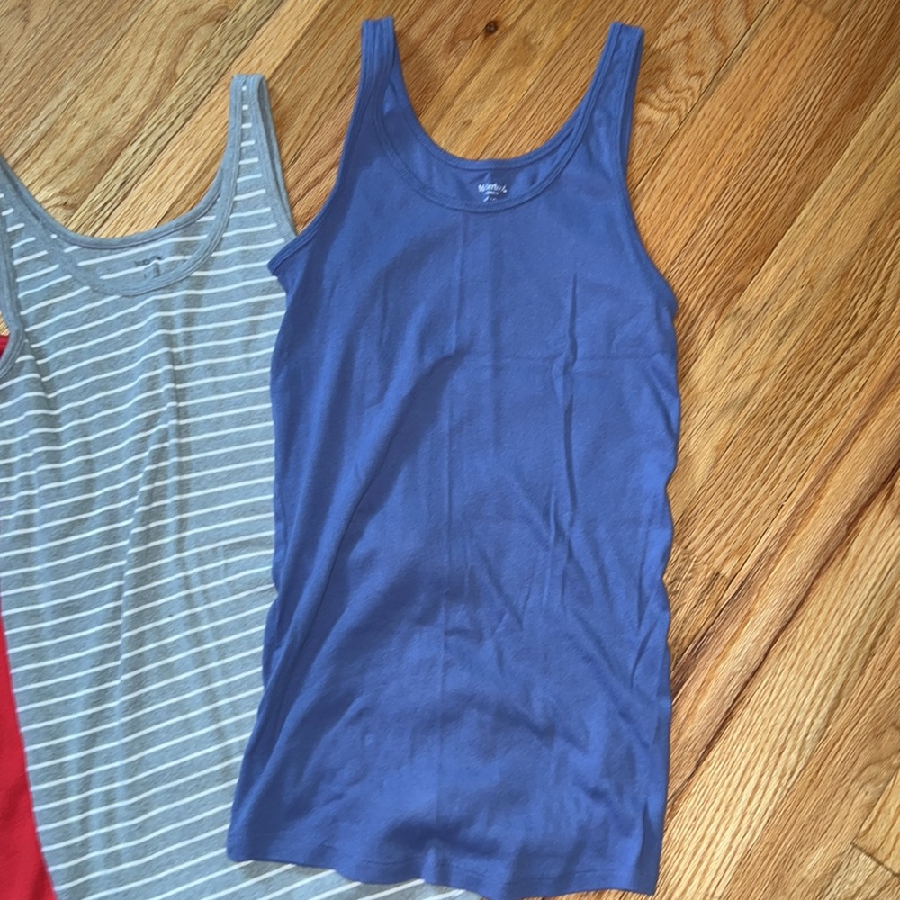 3! Motherhood maternity tank tops - Picture 3 of 6